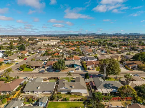 View/Area - 208 E Birch Ave, Lompoc, CA 93436 photo 4 of 5