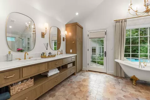 Bath - 601 Foothill Rd, Ojai, CA 93023 photo 4 of 10