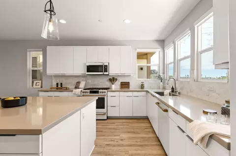 Kitchen - 1066 Canal St, Oxnard, CA 93035 photo 4 of 7