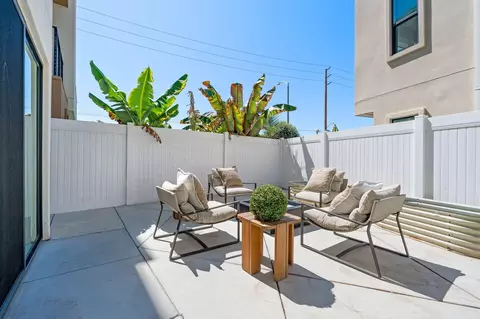 Exterior - 1066 Canal St, Oxnard, CA 93035 photo 11 of 15