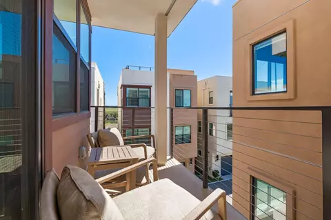 Exterior - 1066 Canal St, Oxnard, CA 93035 photo 5 of 15