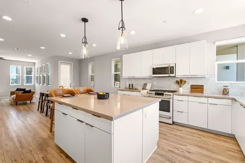 Kitchen - 1066 Canal St, Oxnard, CA 93035 photo 5 of 7