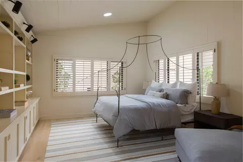 Bedroom - 1469 Edgecliff Ln, Montecito, CA 93108 photo 4 of 5