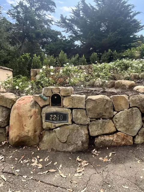 Exterior - 2240 Sycamore Canyon Rd, Montecito, CA 93108 photo 5 of 5