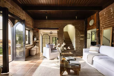 Living - 1035 Coyote Rd, Montecito, CA 93108 photo 1 of 1
