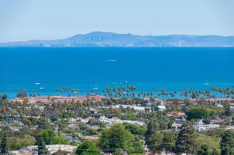 704 Chiquita Rd, Santa Barbara, CA 93103
