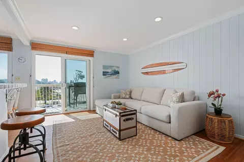 Living - 4975 Sandyland Rd # 302, Carpinteria, CA 93013 photo 2 of 2