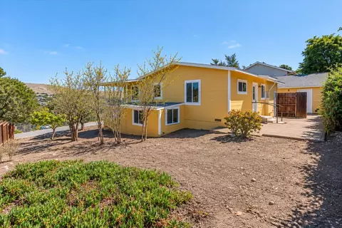 Exterior - 2347 Adams St, Cambria, CA 93428 photo 17 of 18