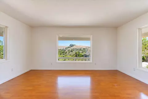 Living - 2347 Adams St, Cambria, CA 93428 photo 4 of 14