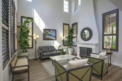 Living - 224 King Daniel Ln, Goleta, CA 93117 photo 2 of 3
