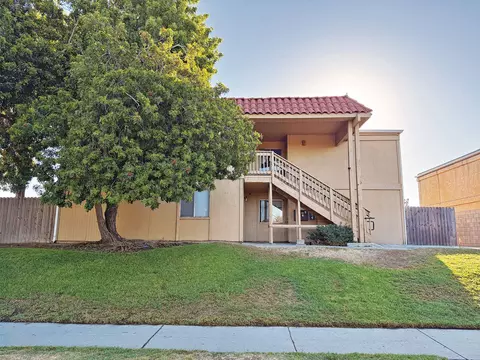 1804 S Thornburg St, Santa Maria, CA 93458