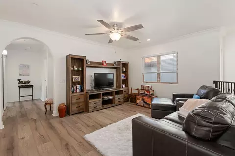 Entry Way - 5306 Sandpiper Way, Oxnard, CA 93035 photo 2 of 2