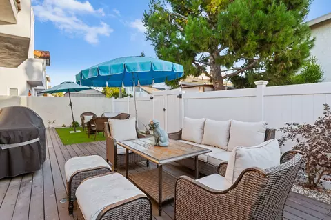 Exterior - 5306 Sandpiper Way, Oxnard, CA 93035 photo 5 of 8