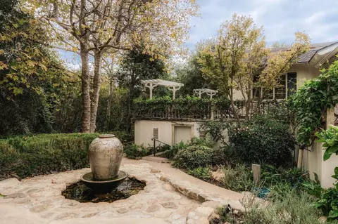 Exterior - 605 San Ysidro Rd, Montecito, CA 93108 photo 7 of 9