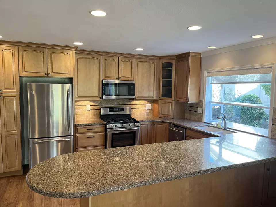 2154 El Rancho Dr, Camarillo, CA 93010 | MLS# 26-326 | 8 Photos - Movoto