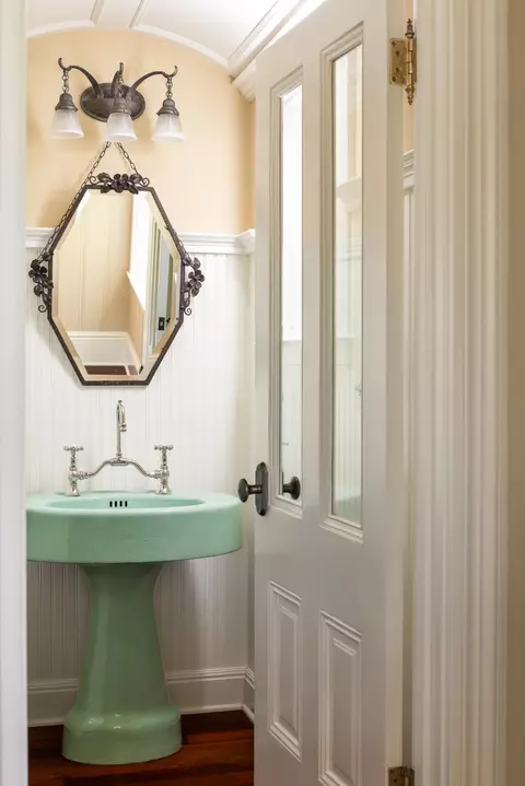 Bath - 240 Miramar Ave, Montecito, CA 93108 photo 1 of 4