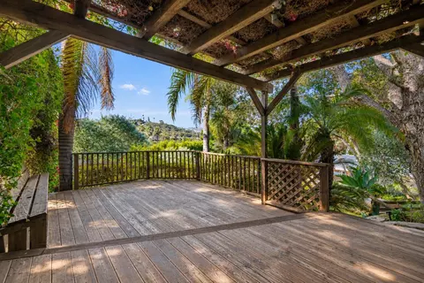 38 Pine Dr, Santa Barbara, CA 93105
