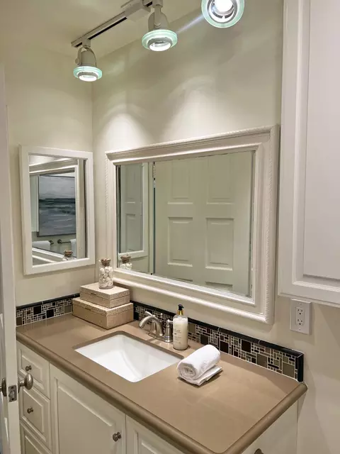 Bath - 1930 N Jameson Ln UNIT B, Montecito, CA 93108 photo 2 of 3