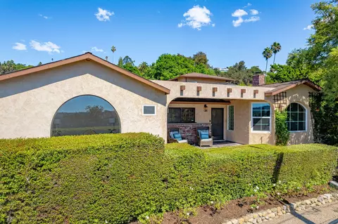 2944 La Combadura Rd, Santa Barbara, CA 93105