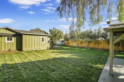 Exterior - 533 Pine St, Solvang, CA 93463 photo 5 of 10