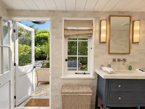 Bath - 274 Middle Rd, Montecito, CA 93108 photo 5 of 5
