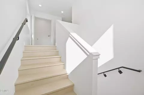 Entry Way - 923 Main St, Piru, CA 93040 photo 1 of 2