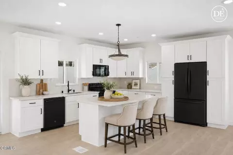 Kitchen - 923 Main St, Piru, CA 93040 photo 1 of 1