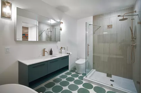 Bath - 180 Hermosillo Rd, Montecito, CA 93108 photo 10 of 11