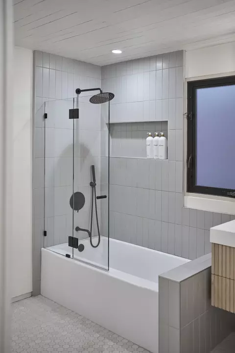 Bath - 180 Hermosillo Rd, Montecito, CA 93108 photo 7 of 11