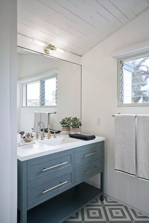 Bath - 180 Hermosillo Rd, Montecito, CA 93108 photo 1 of 11