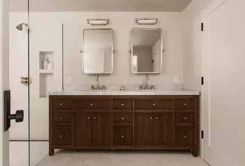 Bath - 540 El Bosque Rd, Montecito, CA 93108 photo 4 of 4
