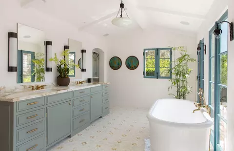 Bath - 680 Buena Vista Dr, Montecito, CA 93108 photo 1 of 2