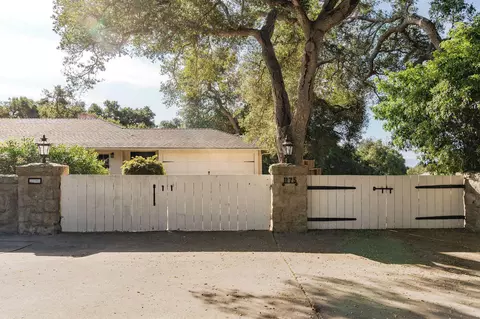 Exterior - 1175 E Mountain Dr, Montecito, CA 93108 photo 4 of 8