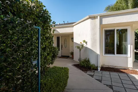 Exterior - 901 Ruby Ave, Ventura, CA 93004 photo 3 of 8