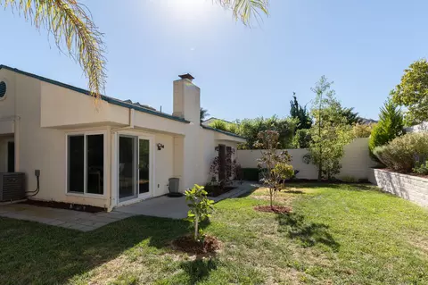 Exterior - 901 Ruby Ave, Ventura, CA 93004 photo 6 of 8