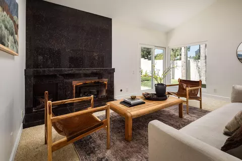 Living - 901 Ruby Ave, Ventura, CA 93004 photo 2 of 2