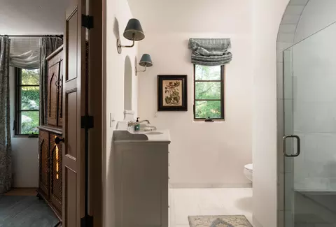 Bath - 830 Summit Rd, Santa Barbara, CA 93108 photo 1 of 4