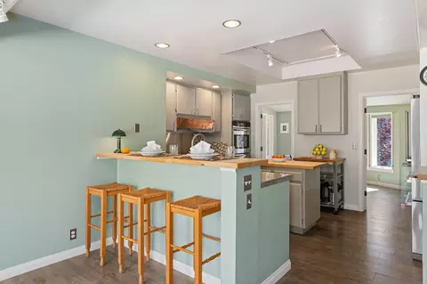 Kitchen - 24 La Vuelta Rd, Montecito, CA 93108 photo 1 of 5