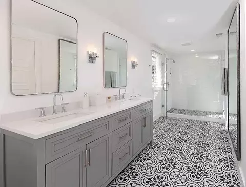Bath - 9 E Quinto St, Santa Barbara, CA 93105 photo 1 of 3