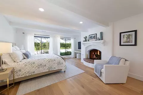 Bedroom - 9 E Quinto St, Santa Barbara, CA 93105 photo 1 of 3