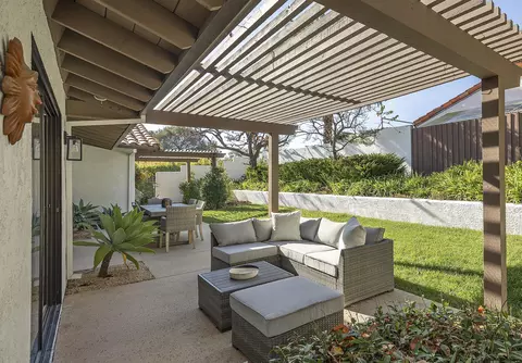 Exterior - 9 E Quinto St, Santa Barbara, CA 93105 photo 3 of 4
