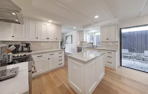 Kitchen - 9 E Quinto St, Santa Barbara, CA 93105 photo 1 of 2