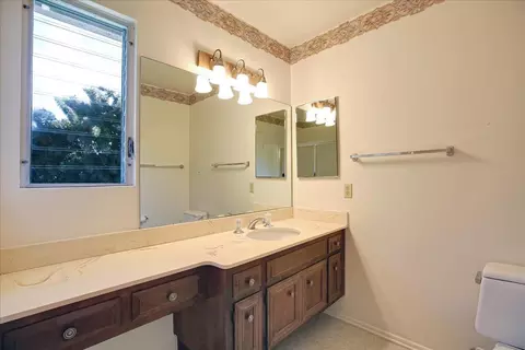 Bath - 604 Dara Rd, Goleta, CA 93117 photo 4 of 5