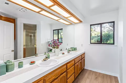 Bath - 665 Hillside Dr, Solvang, CA 93463 photo 1 of 3