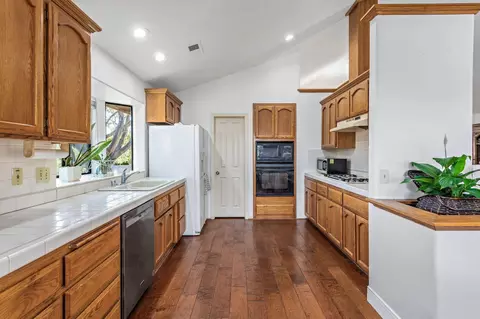 Kitchen - 665 Hillside Dr, Solvang, CA 93463 photo 1 of 3