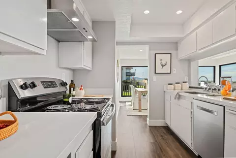 Kitchen - 3375 Foothill Rd #921, Carpinteria, CA 93013 photo 2 of 2