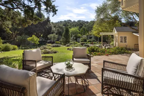 Exterior - 2795 E Valley Rd, Montecito, CA 93108 photo 3 of 11