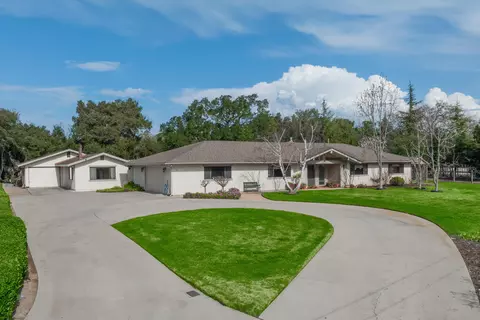 Exterior - 926 Ranch View Ln, Solvang, CA 93463 photo 3 of 11