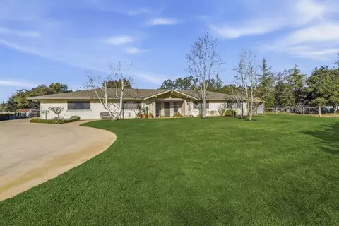 Exterior - 926 Ranch View Ln, Solvang, CA 93463 photo 2 of 11