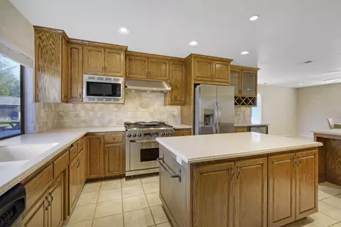 Kitchen - 926 Ranch View Ln, Solvang, CA 93463 photo 4 of 5